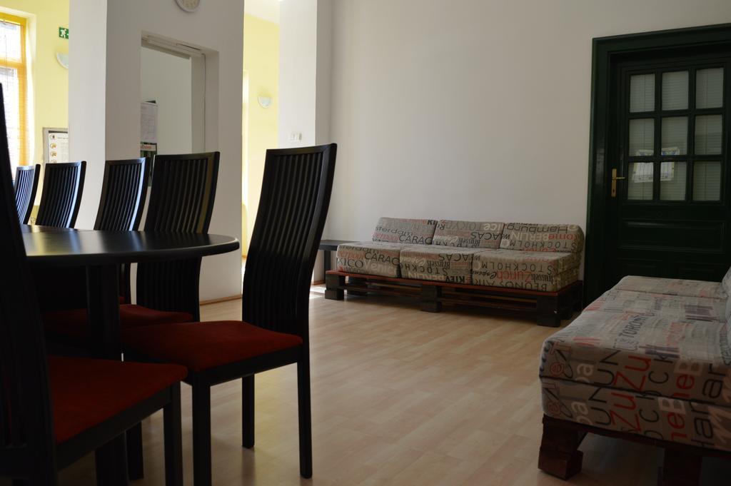 Hostel 66 Сегед Екстер'єр фото